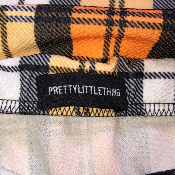 PrettyLittleThing Yellow & Black Checkered Skirt - Picture 3 of 5